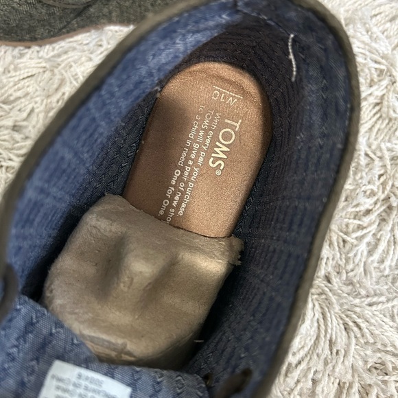TOMS Booties - Picture 6 of 6